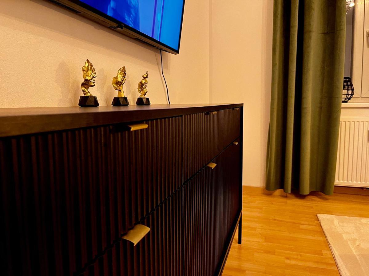 Comfy & Warm City Apartment - Self Check-In Graz Exterior photo