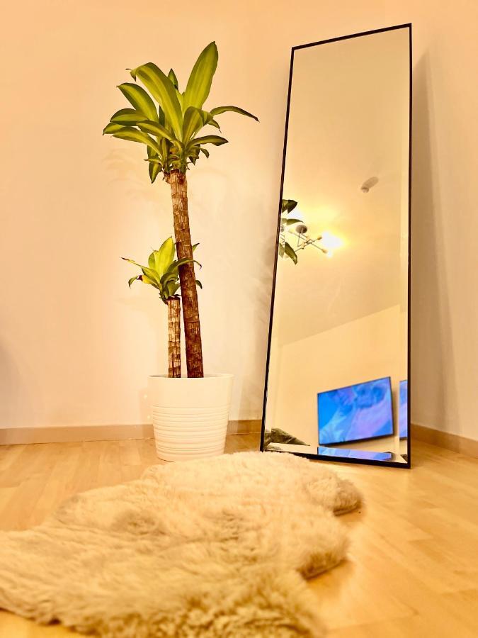 Comfy & Warm City Apartment - Self Check-In Graz Exterior photo
